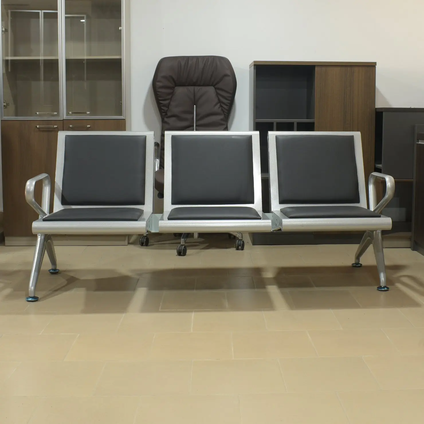 Heavy-Duty-Waiting-Bench-1.webp